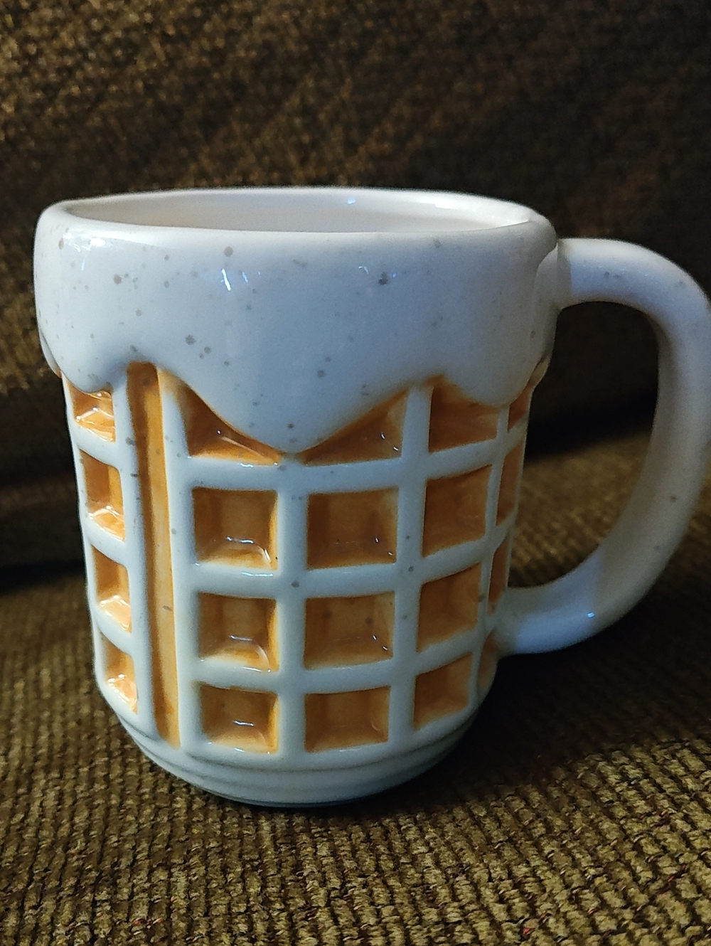 Ceramic Waffle-Pattern Coffee Mug in Cream and Golden Tan